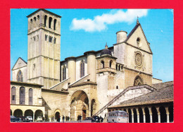 E-Italie-189PH5  ASSISI, Basilica Di S. Francesco, Animation, Voitures, Autobus, BE - Perugia