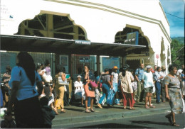 LA REUNION        ST DENIS LE PETIT MARCHE    2 SCANS - Saint Denis