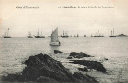 FRANCE - Saint Malo - La Rade Et La Flottille Des Terreneuviers - Côte D'Emeraude - Bateaux  - Carte Postale Ancienne - Saint Malo