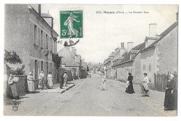 Cpa. 18 MASSAY (ar. Bourges) La Grande Rue (animée, Horloger Defix)  Ed. A. Auxenfans N° 1350 - Massay