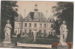 LENCLOITRE  Château De La Grand' Cour  (façade De L'entrée ) - Lencloitre