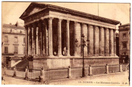 30 / NÎMES - La Maison Carrée - Villeneuve-lès-Avignon