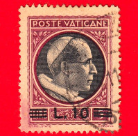 VATICANO - Usato - 1945 - Stemma O Effigie Di Pio XII, Soprastampati - Effigie Di Pio XII Volta A Destra - 10 L. Su 5 - Used Stamps