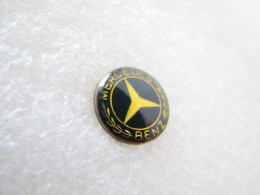 PIN'S   LOGO MERCEDES-BENZ  Ø 15 Mm - Mercedes