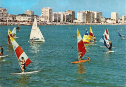 *CPM- 85 - LES SABLES D'OLONNE - Windsurfing Dans La Baie - Sables D'Olonne