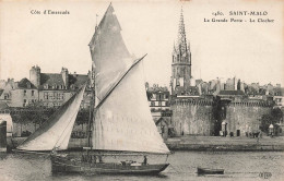 FRANCE - Côte D'Emeraude - Saint Malo - La Grande Porte - Le Clocher - Bateaux - La Mer  - Carte Postale Ancienne - Saint Malo