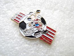 PIN'S  FOOTBALL  WORLD CUP  USA   94  COCA COLA - Fussball