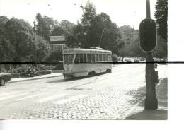 Photographie .BELGIQUE. BRUXELLES .Tramway .  Ligne 32.  Martini - Trains