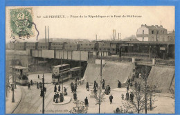 94 - Val De Marne - Le Perreux Sur Marne - Place De La Republique Et Le Pont De Mulhouse (N15555) - Le Perreux Sur Marne