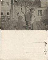 Foto Meiningen Mann Und Frauen Vor Haus 1929 Privatfoto - Meiningen