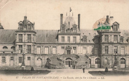FRANCE - Palais De Fontainebleau - La Façade - Côté Du Fer à Cheval - L L - Vue Générale - Carte Postale Ancienne - Fontainebleau