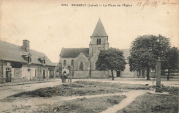 Sennely * La Place De L'église Du Village * Attelage - Autres & Non Classés