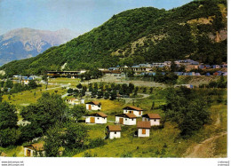 05 SAVINES LE LAC Vers Embrun N°69 Centre De Vacances De La CCAS Camping Filet De Volley Court De Tennis - Embrun