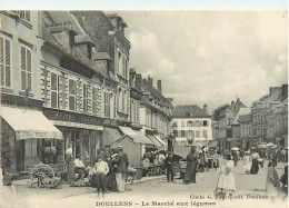 80 DOULLENS - Le Marché Aux Légumes , Vendu En état - Doullens