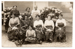 Scène De Plumage De Poulets. Carte Photo Animée Non Située - Paysans