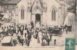 88 - PLOMBIERES - Sortie De Messe Des Baigneurs - Plombieres Les Bains