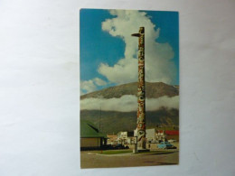 The TOTEM POLE Near The Canadian National Depot At Jasper Is One Of The Highest - Indiaans (Noord-Amerikaans)