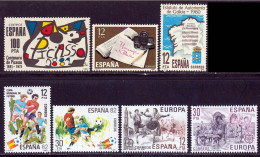 Espagne 1981 Yvert 2237 / 2239 - 2241 / 2244 ** TB Bord De Feuille - Unused Stamps