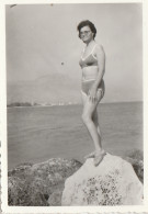 Small Photo ( 6cm/9cm ) - Girl On The Beach - Anonieme Personen