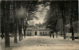 Neris-les-Bains, Pres De LÈtablissement Thermal - Neris Les Bains