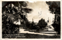 Grasse, Le Jardin Public Et Monument Ossola - Grasse