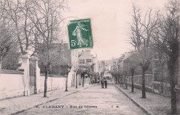 Clamart -  La Rue De Sevres  -  CPA °J - Clamart