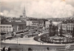 NANTES Le Square Jean Baptiste Daviais A Gauche La Bourse 19(scan Recto-verso) MA1931 - Nantes