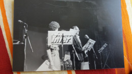 PHOTO FRANCE INTER MUSIQUE JAZZ ? MUSICIEN 2 PERSONNES FORMAT 9 PAR 13 CM - Beroemde Personen