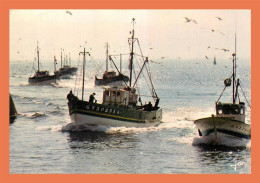 A686 / 185 Bateau De Pêhe - Fishing