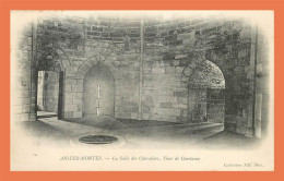 A715 / 215 30 - AIGUES MORTES Salle Des Chevaliers Tour De Constance - Aigues-Mortes