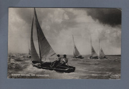 CPA - Royaume-Uni - Dinghy Sailing, Off Lowestoft - Circulée En 1959 - Lowestoft