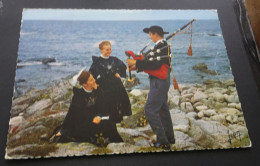 France - La Bretagne - Costumes Et Coiffes De Lorient - Italcolor - # 20.724 - Europa