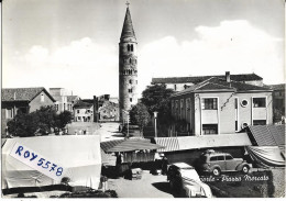 Veneto-venezia-caorle Piazza Mercato Animata Veduta Mercato Giornaliero Bancarelle Auto Epoca Case - Otros & Sin Clasificación