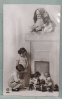 Matin De Noël - Children And Family Groups