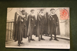 Carte Postale San Sebastian - Los Maseros Del Ayuntamiento Eu Traje De Luto -les Massiers De La Municipalité En Costume - Kostums