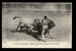 CPA THE- COURSE DE TAUREAUX- MATADOR ET PASSE DE MULETA - Corridas