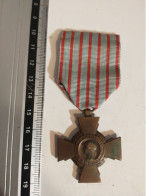 MEDAILLE CROIX DU COMBATTANT - Poinçon BR - France