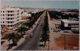 TUNIS (Tunisie) - Avenue Mohammed V - Voiture Et Véhicule Utilitaire  - Tunisia