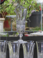 -8 FLUTES A CHAMPAGNE CRISTAL CÔTES TAILLEES XIXe BACCARAT/SAINT LOUIS?     E - Glass & Crystal