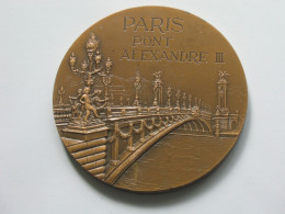 MAGNIFIQUE  Médaille - PARIS PONT ALEXANDRE III    **** EN ACHAT IMMEDIAT **** - Professionnels / De Société