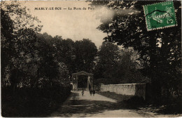 CPA Marly Porte Du Parc (1402240) - Marly Le Roi