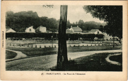 CPA Marly Place De L'Abreuvoir (1402183) - Marly Le Roi