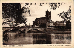 CPA Mantes Les Bords De La Seine Et La Cathedrale (1401999) - Mantes La Jolie