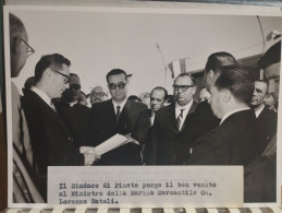 Foto PINETO SCERNE (Teramo)  Inaugurazione Centro Italiano Mobili, Mostre, Posa Prima Pietra Albergo, 7 Ottobre 1967. - Europe