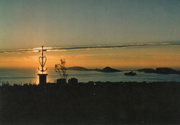 CPM - P - BOUCHES DU RHONE - MARSEILLE - ESPLANADE N.D. DE LA GARDE - LA CROIX DE PROVENCE - CREPUSCULE SUR LES ILES - Non Classés