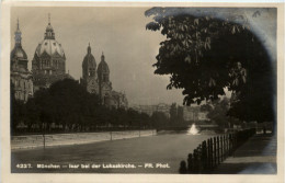 München, Isar Bei Der Lukaskirche - München