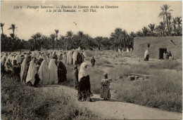 Reunion De Femmes Arabes Au Cimetiere - Sonstige & Ohne Zuordnung