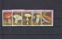 Guinea (Guinée) - 1996 - Mushrooms - Yv 1093/98 - Champignons
