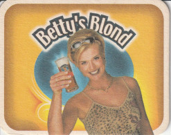 Betty's Blond - Bierdeckel