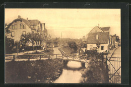 AK Rinteln, Strassenpartie Am Wall Mit Brücke  - Rinteln